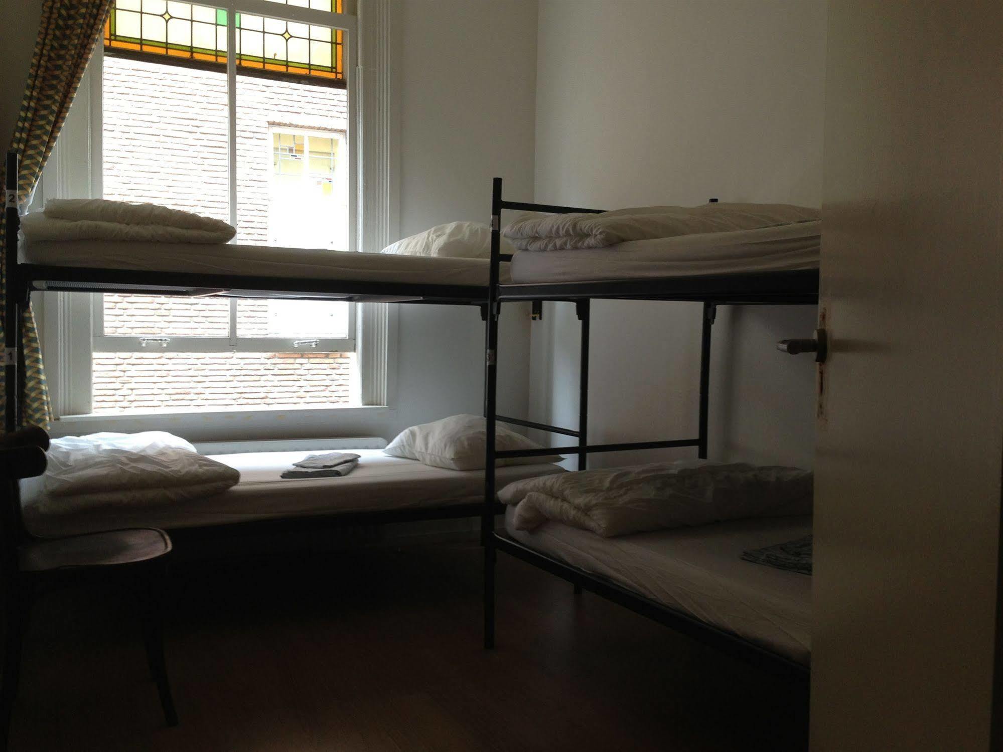 Stone Hotel & Hostel Утрехт Екстер'єр фото
